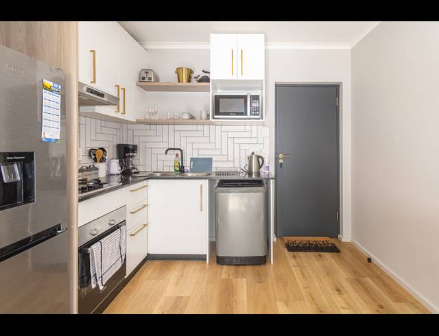 1 BEDROOM APARTMENT SOLD IN BLOUBERGRANT